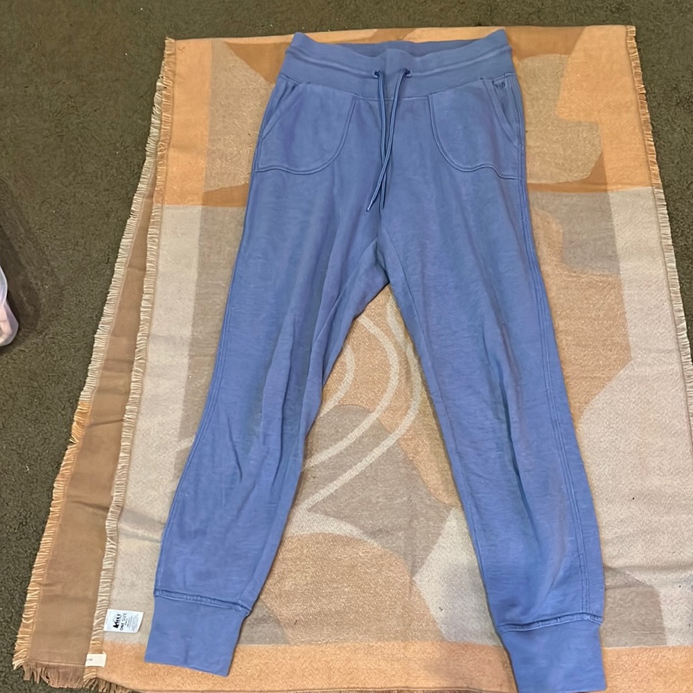 EUC DSG slate blue relaxed sweat pants, S